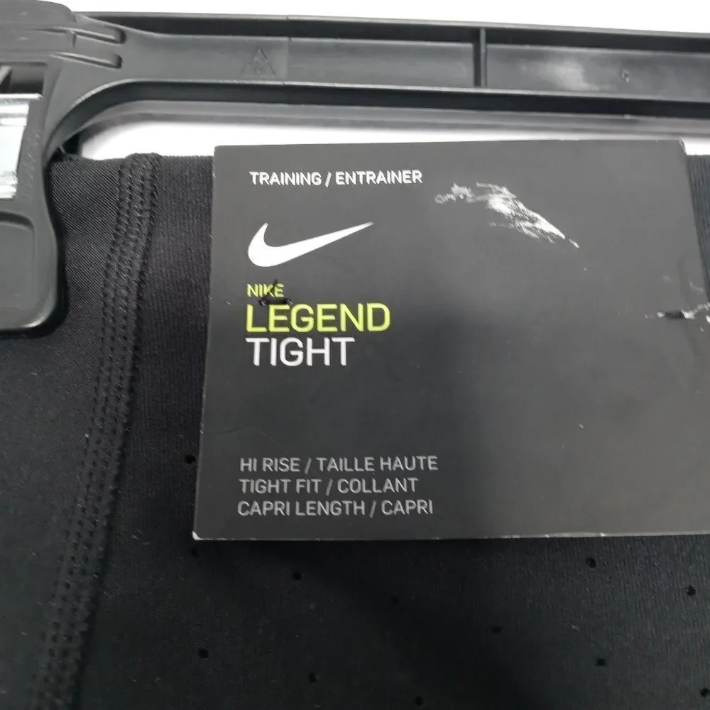 Nike legend tight high rise capri leggings